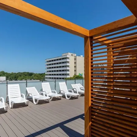 Blizej Morza 63 Z Garazem アパート *