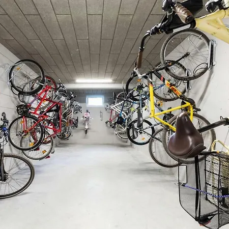 Blizej Morza 63 Z Garazem